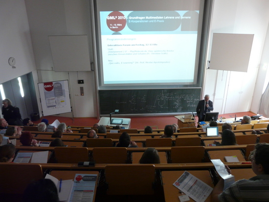 Eröffnung der GML² 2010 durch Prof. Dr. Nicolas Apostolopoulos; Freie Universität Berlin, Center für Digitale Systeme (CeDiS)